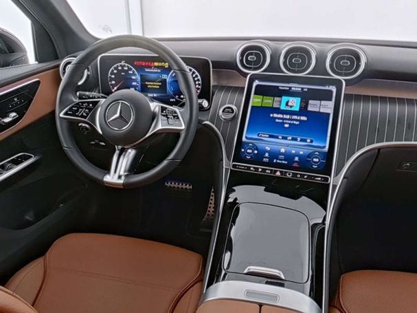 Mercedes-Benz GLC 300 e 230 kW image number 3