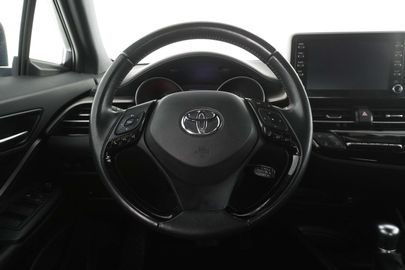 Car image 11