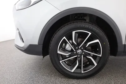 Car image 30