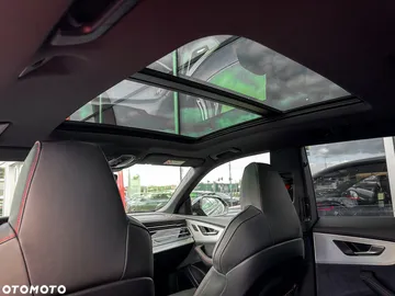 Car image 40