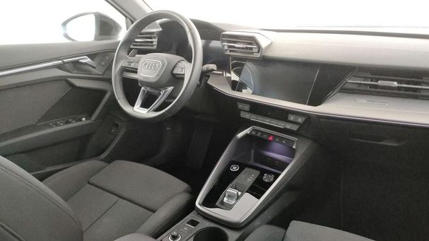 Audi A3 40 TFSIe S tronic Business 150 kW image number 6