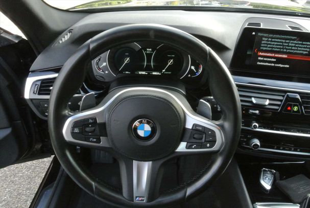 BMW 520i Touring 135 kW image number 12