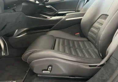 Car image 25