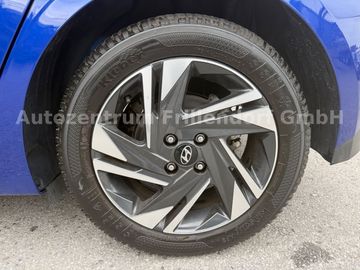 Car image 25