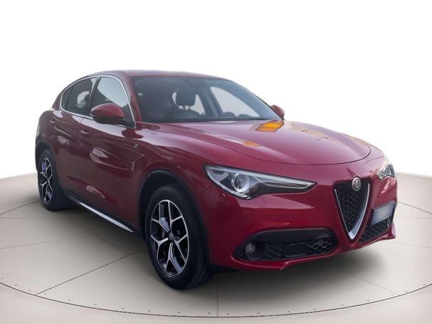 Alfa Romeo Stelvio 2.2 Q4 154 kW image number 4