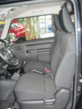 Suzuki Jimny 1.5 Comfort+ 75 kW image number 10