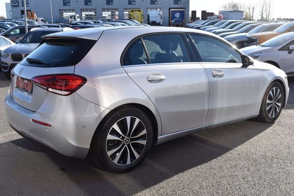 Mercedes-Benz A 180 d Line 86 kW image number 3