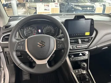 Car image 12
