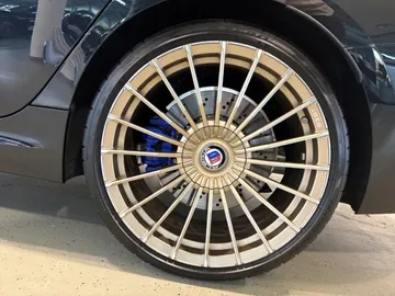 Car image 29