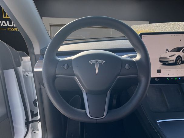 Tesla Model Y Long Range AWD 378 kW image number 12