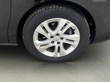 Car image 28