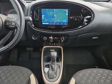 Car image 12