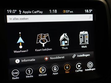 Car image 30