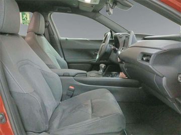 Car image 14