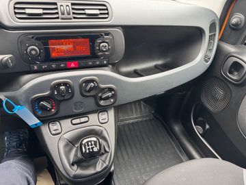 Car image 16