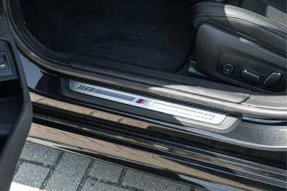Car image 47