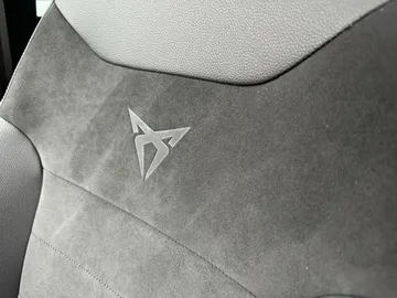 Car image 29
