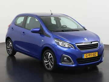Car image 30
