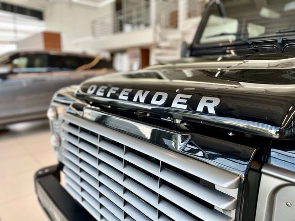 Land Rover Defender 110 Station Wagon 90 kW image number 12