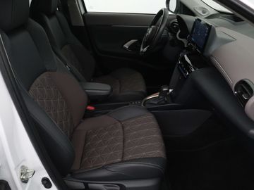 Car image 28