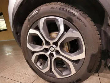 Car image 31