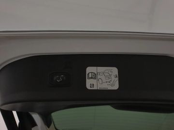 Car image 33