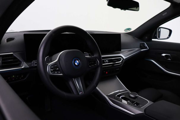 BMW 330e Touring xDrive 215 kW image number 5