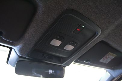 Car image 36