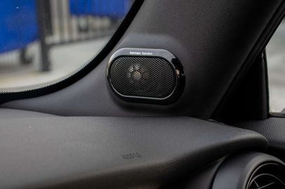 Car image 37