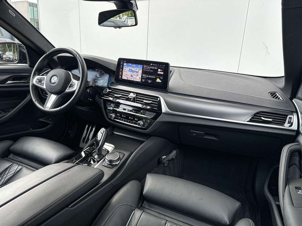 BMW 520i Touring 135 kW image number 17