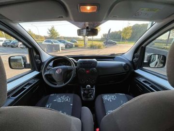 Car image 26