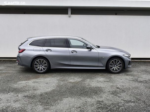 BMW 330 e Touring xDrive 215 kW image number 2