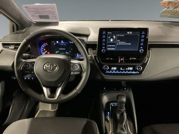 Car image 10