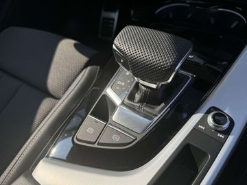 Car image 36