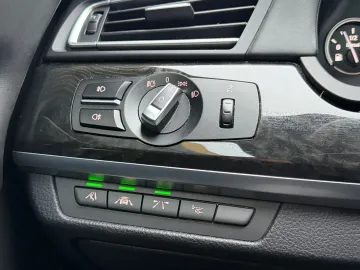 Car image 46