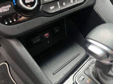 Car image 30