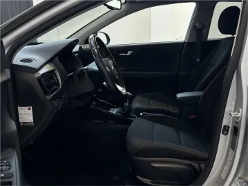 Car image 39