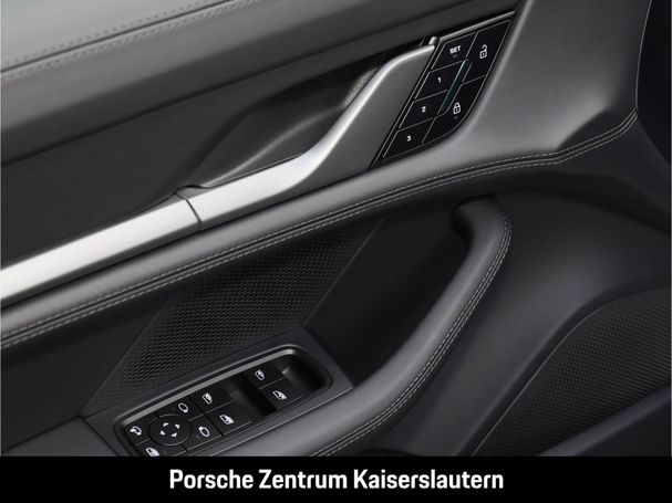 Porsche Taycan 4 Cross Turismo 320 kW image number 18