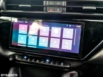 Car image 36