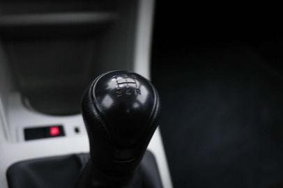 Car image 33