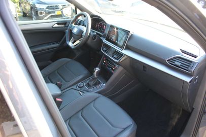 Car image 33