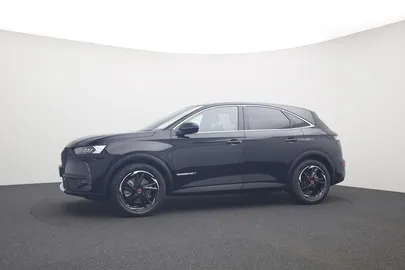 Car image 21