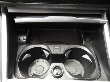 Car image 37