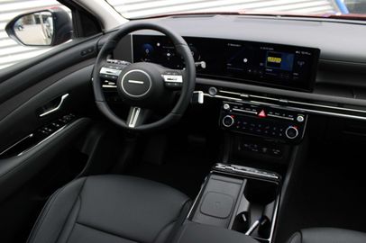 Car image 24