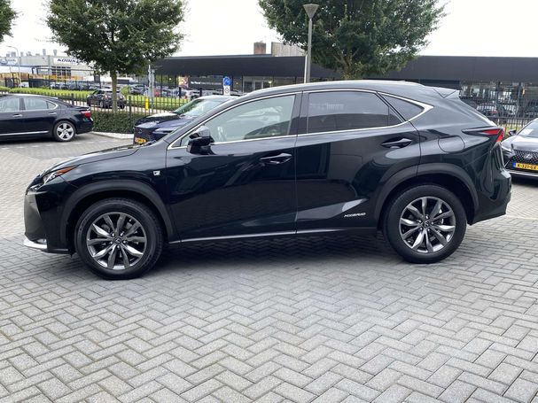 Lexus NX 300 h AWD 145 kW image number 6