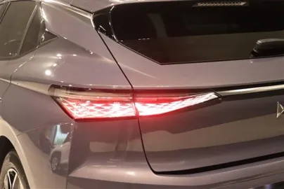 Car image 26