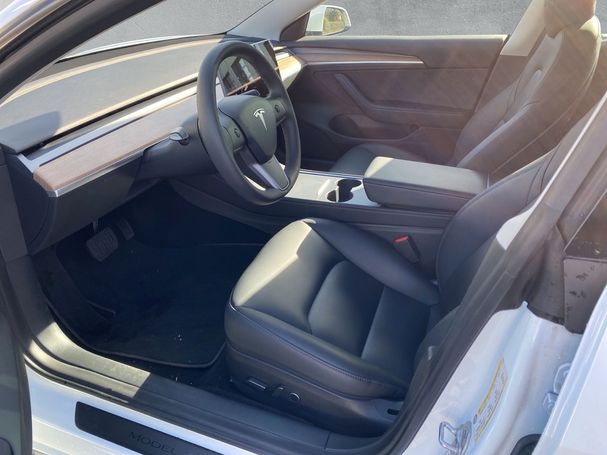 Tesla Model 3 Long Range AWD 366 kW image number 12