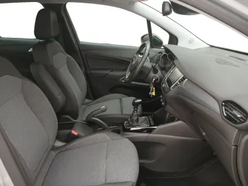 Car image 17
