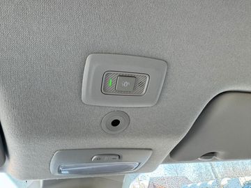 Car image 27