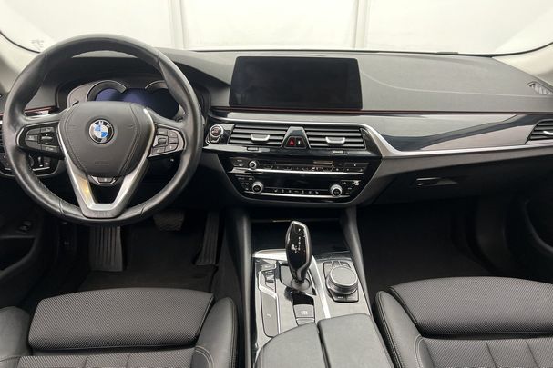 BMW 520d Touring xDrive Sport Line 140 kW image number 14